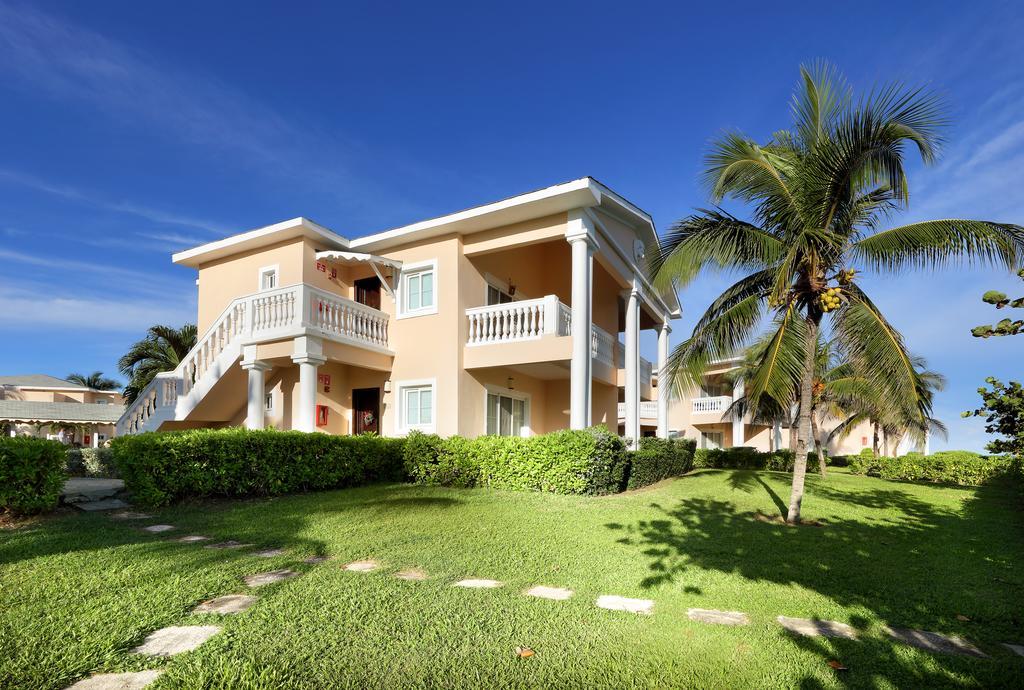 Grand Palladium Lady Hamilton & Resort