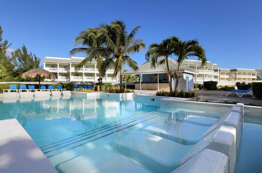 Grand Palladium Lady Hamilton & Resort