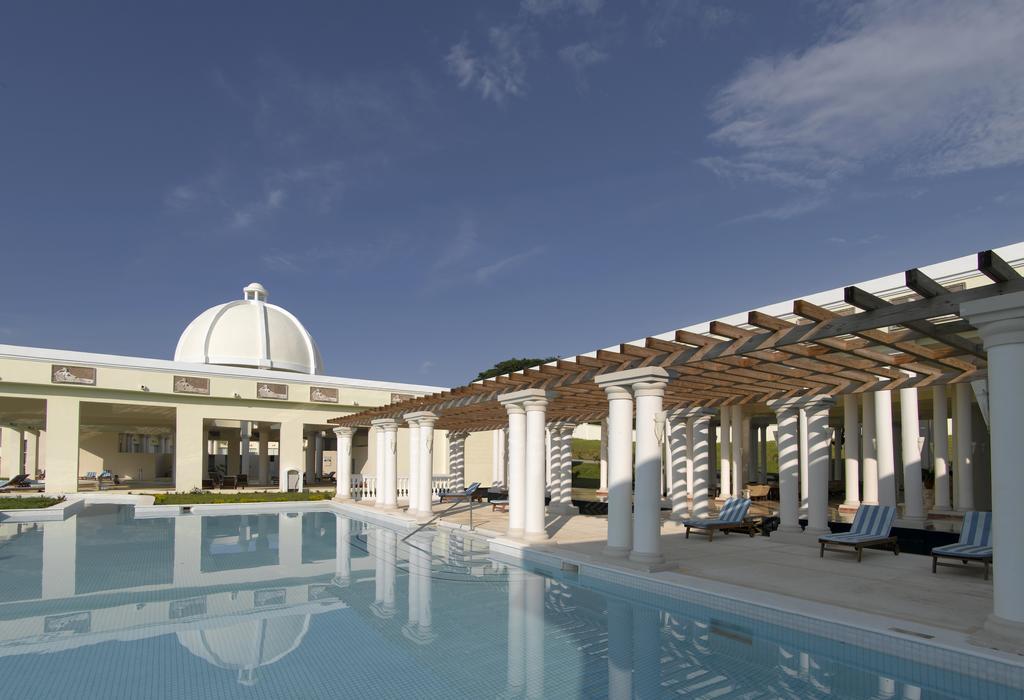 Resort Grand Palladium Lady Hamilton & 5*