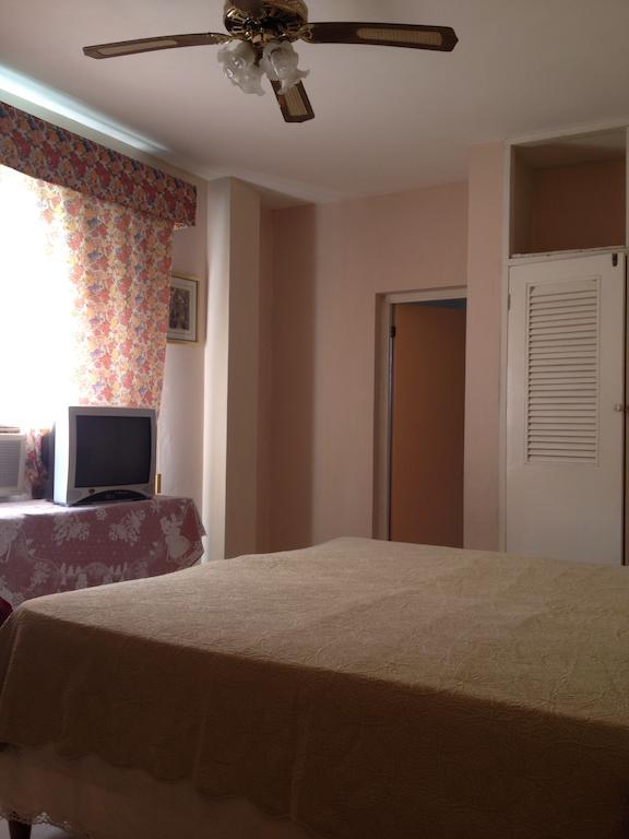 Hotel Gibb's Chateau
