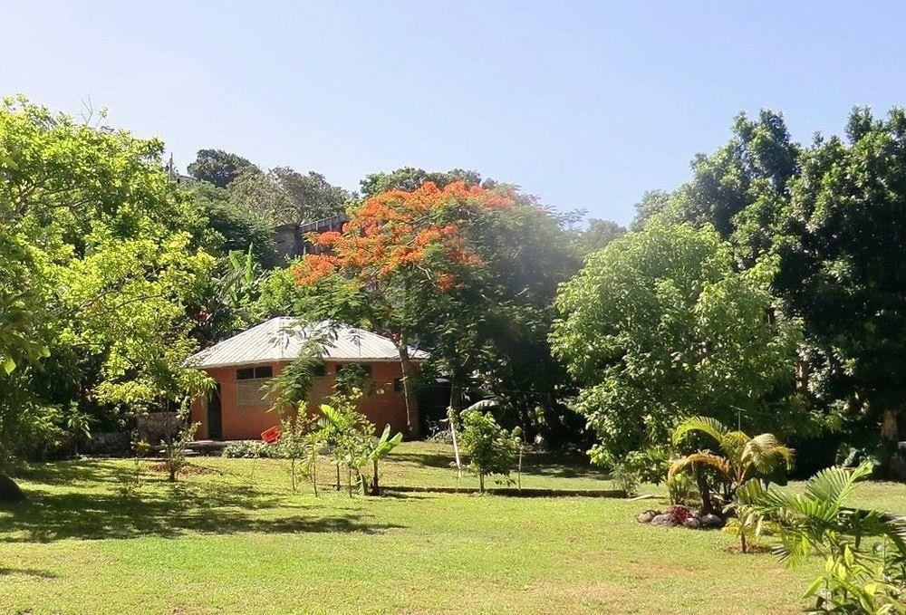 Pimento Lodge *