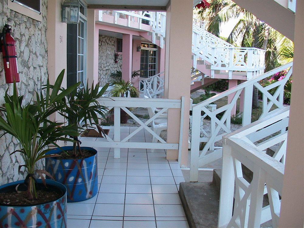 Treasure Hotel 3*