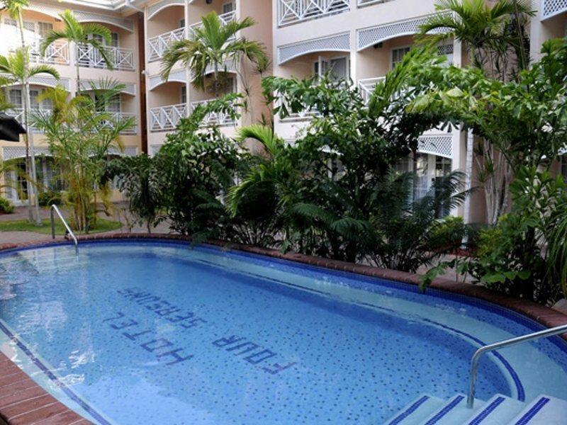 Hotel Four Seasons 3*