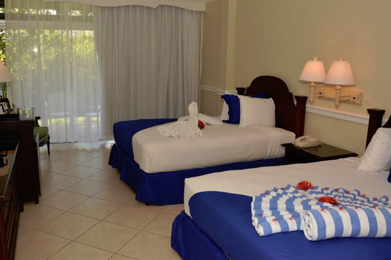 Resort The Oasis At Sunset 4*