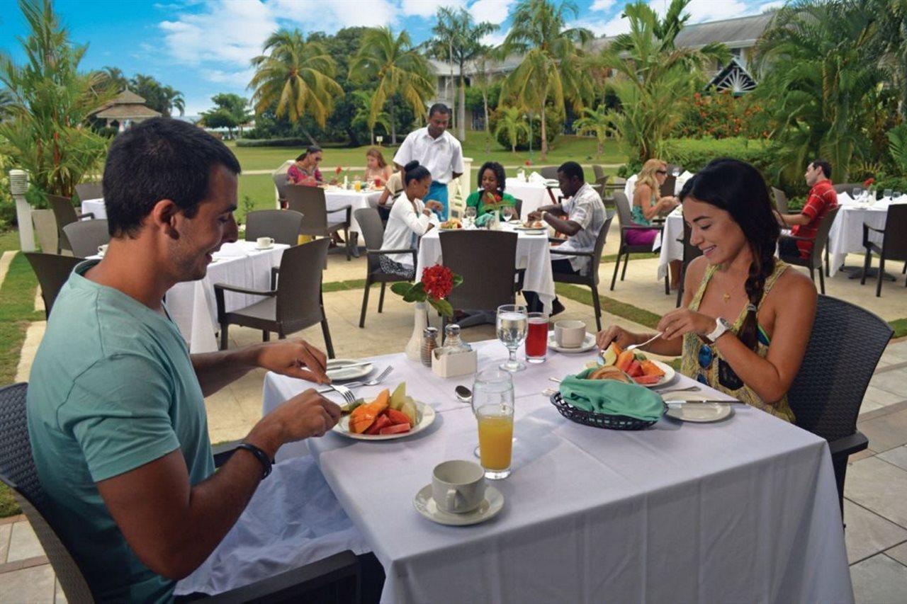 Resort The Oasis At Sunset Montego Bay