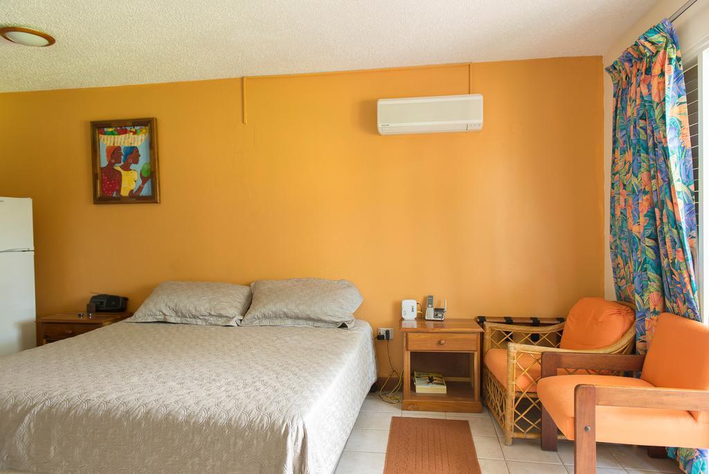 Point Village Apartment *