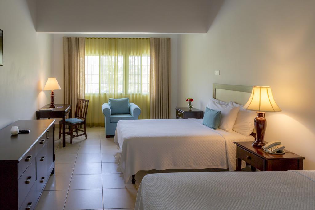 Hotel The Liguanea Club 3*