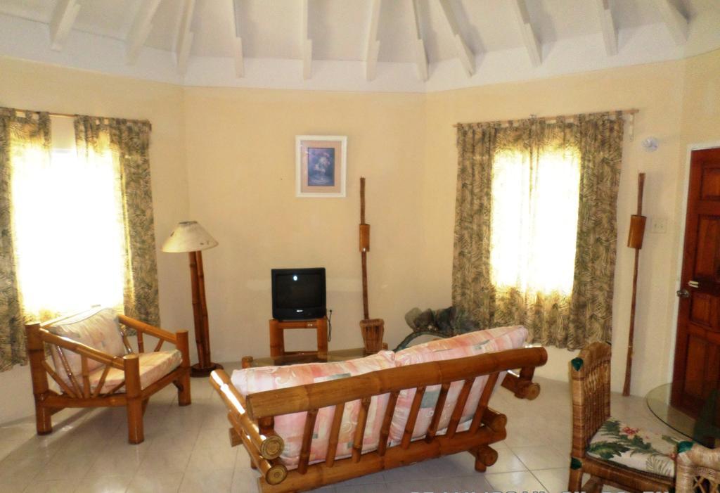 The Crest Conference And Retreat Facility Villa *