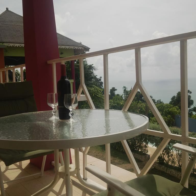 Boutique At Stone Village * Bluefields