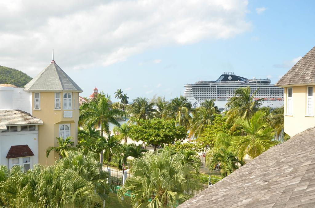 Dunn's At Sandcastles * Ocho Rios