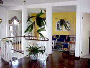 Columbus Heights Apartment *