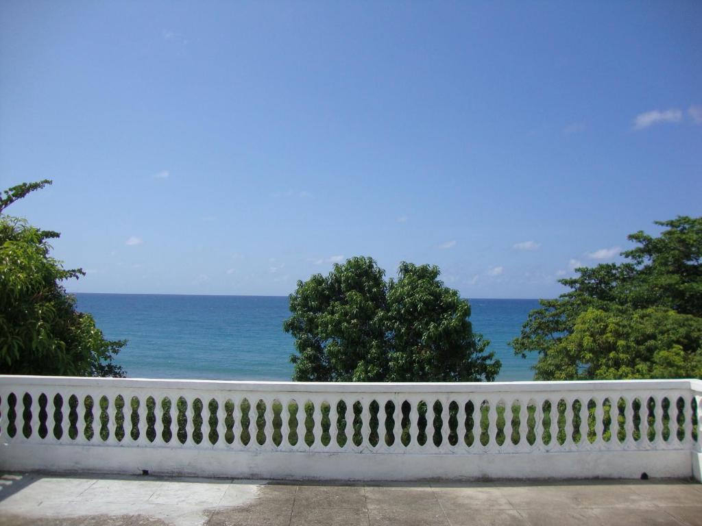 By The Sea Vacation And Hotel