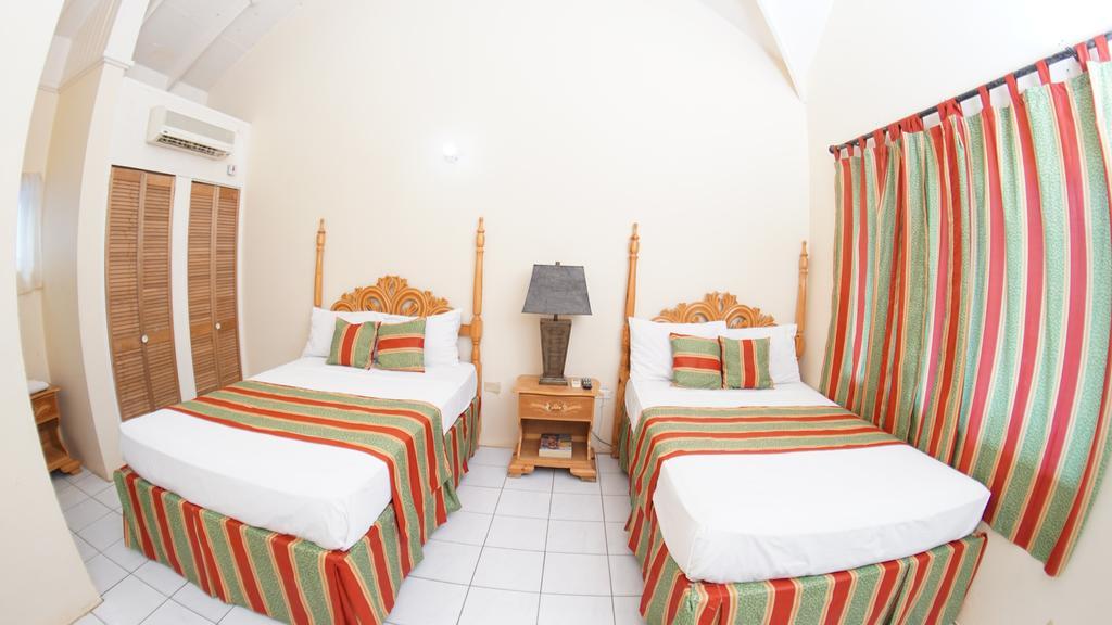 Tamboo Hotel 4*