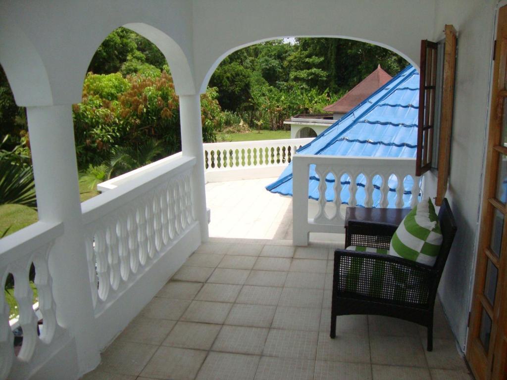 Hotel By The Sea Vacation And 3*