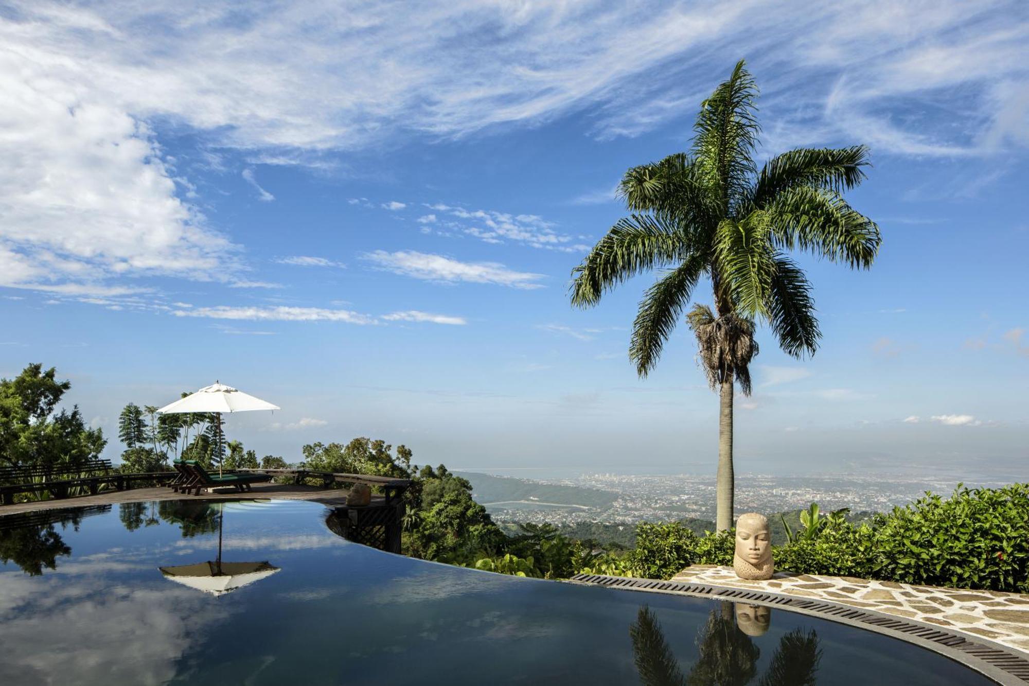 Hotel Strawberry Hill 3*