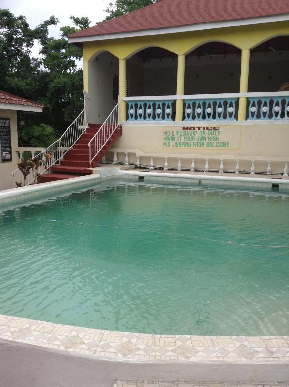 Hotel La Cage