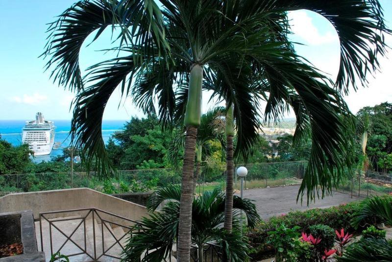 Columbus Heights * Ocho Rios