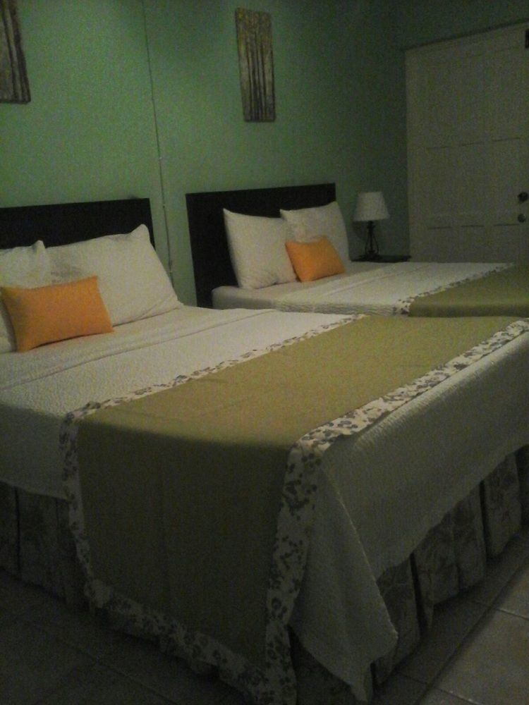 Hotel Paradise On The Rocks Negril