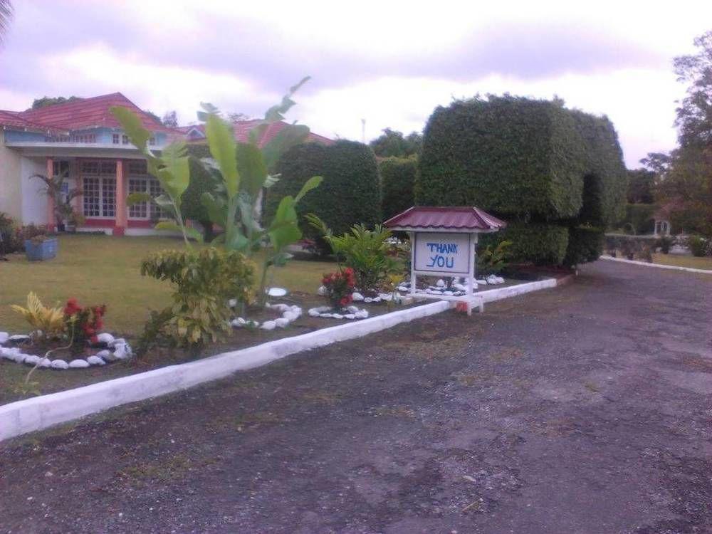 The Crest Conference And Retreat Facility Villa