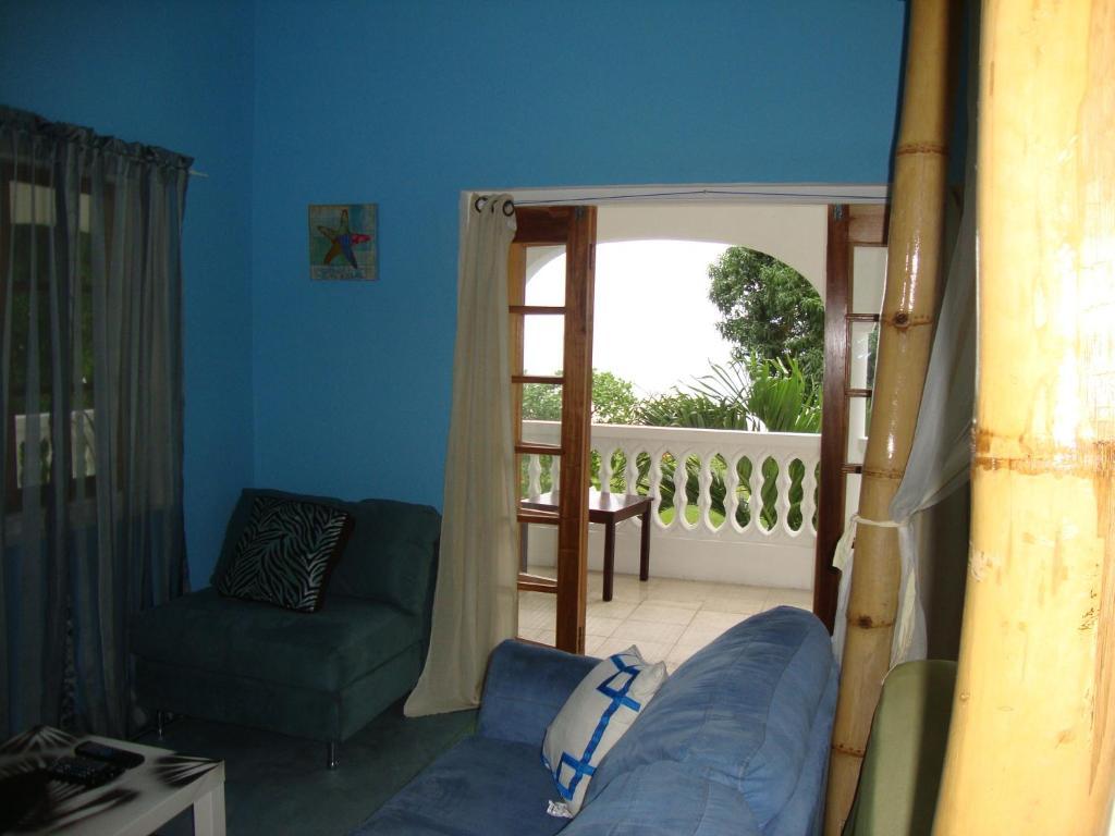 By The Sea Vacation And Hotel Port Antonio
