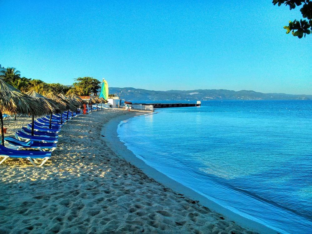 Grand Decameron Cornwall Beach, A Trademark All-Inclusive Resort 4*