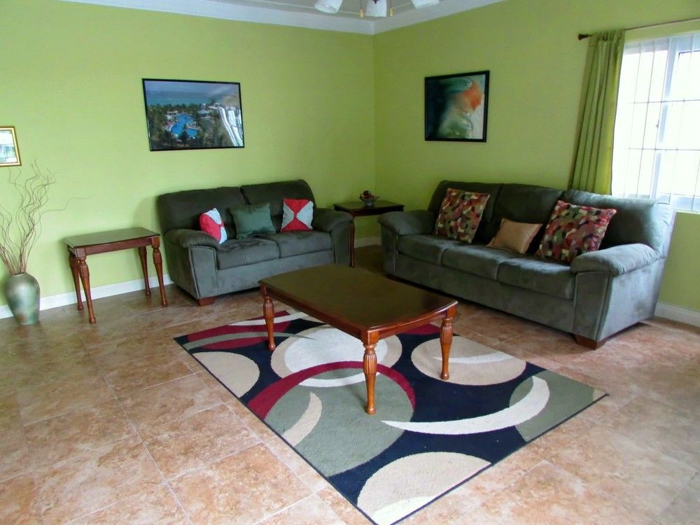 Centrally Located Guest Hotel