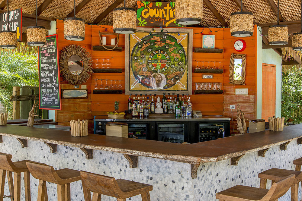 Country Country Hotel 3*