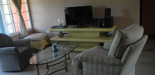 The Residences At Briarwood 3*
