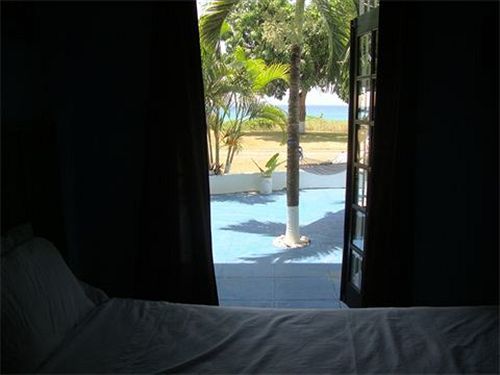 By The Sea Vacation And Hotel 3*