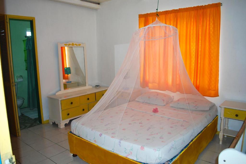 Hotel Jamaican Colors 3*