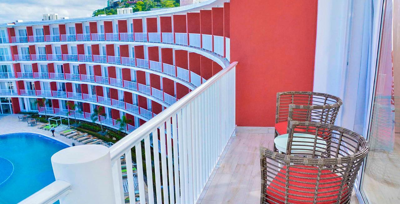 Grand Decameron Cornwall Beach, A Trademark All-Inclusive Resort