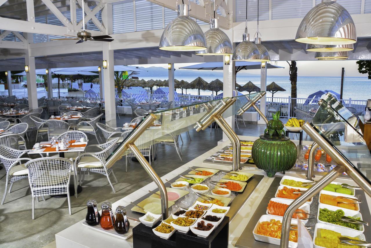 Grand Decameron Cornwall Beach, A Trademark All-Inclusive Resort Resort Montego Bay