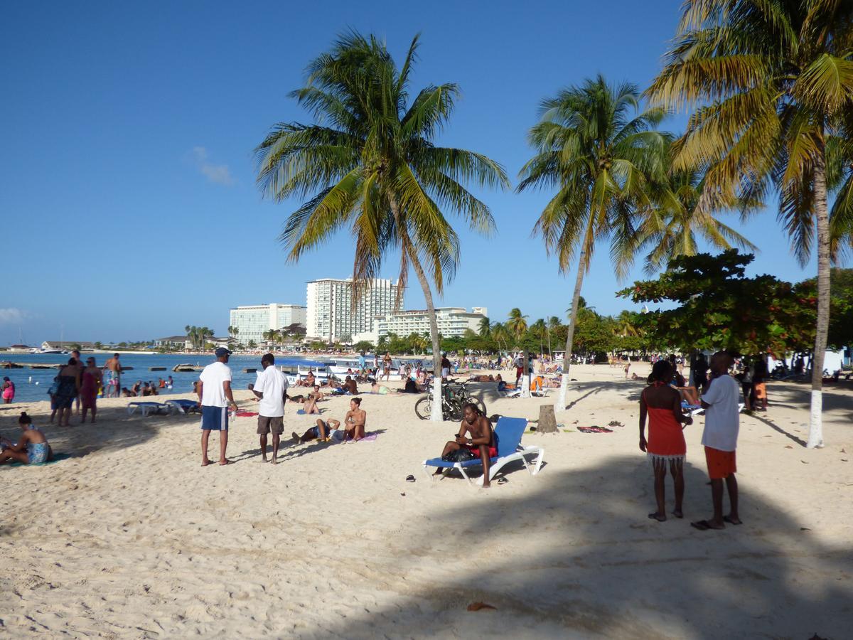 Beach Two Bedroom Loft C29 Ocho Rios