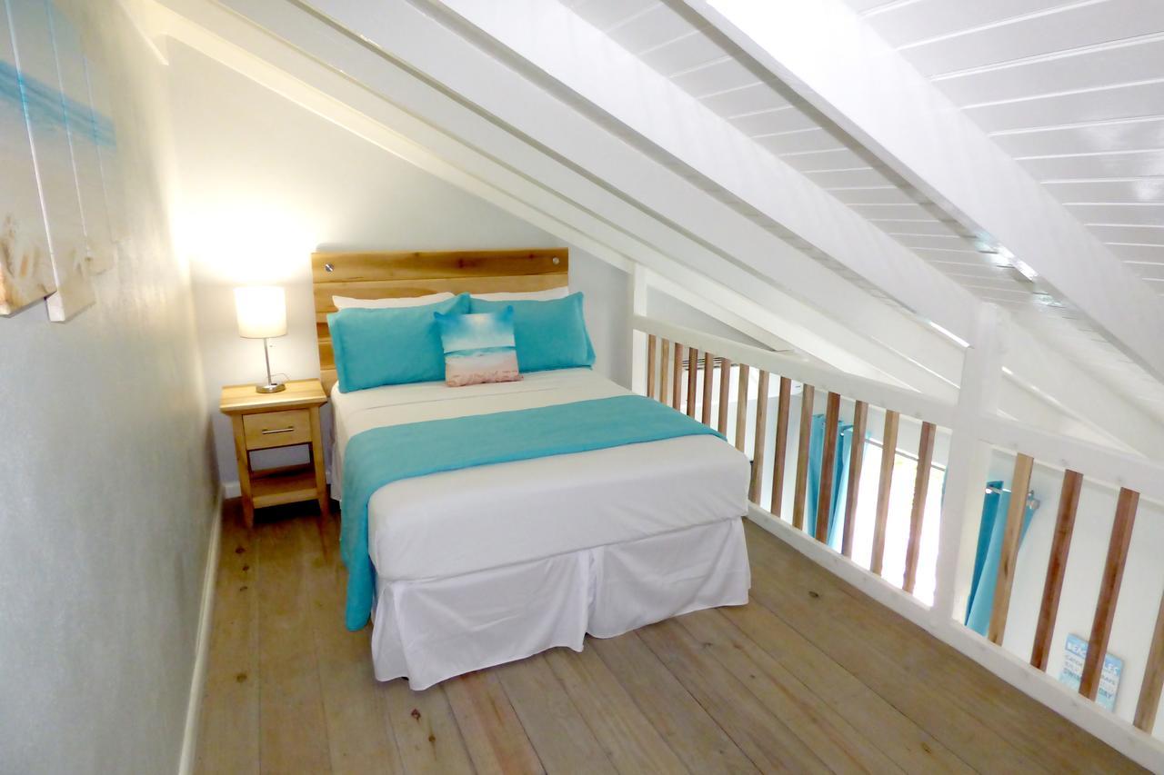 Beach Two Bedroom Loft C29 Apartment *