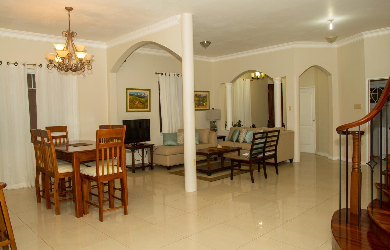 Pen Hall Bnb Ocho Rios Bed & Breakfast *