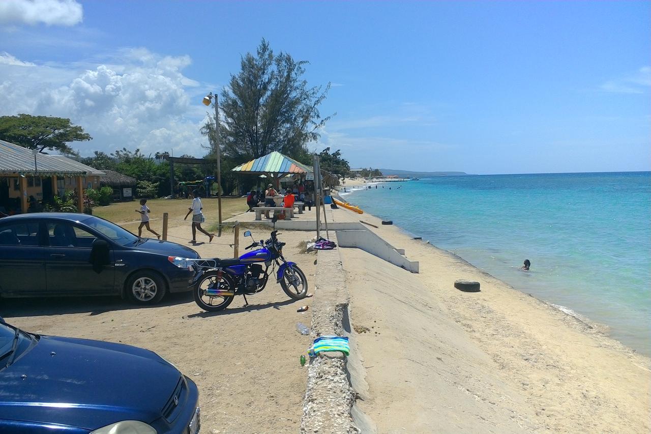 Pen Hall Bnb Ocho Rios