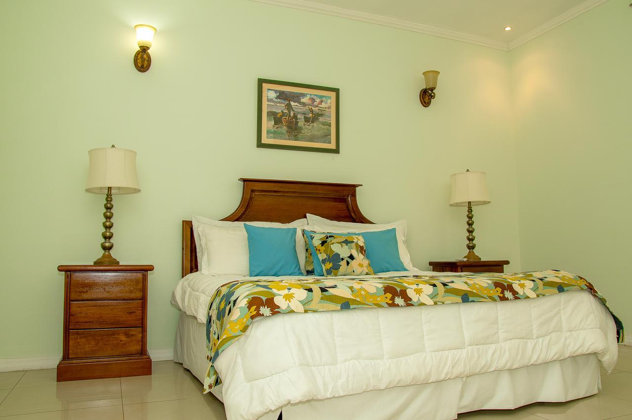 Pen Hall Bnb Ocho Rios Bed & Breakfast Runaway Bay