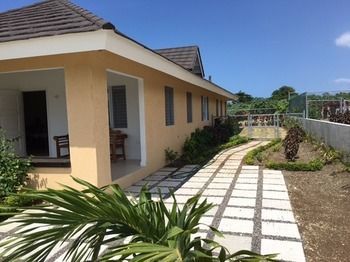 Ocho Rios At Coolshade Hotel