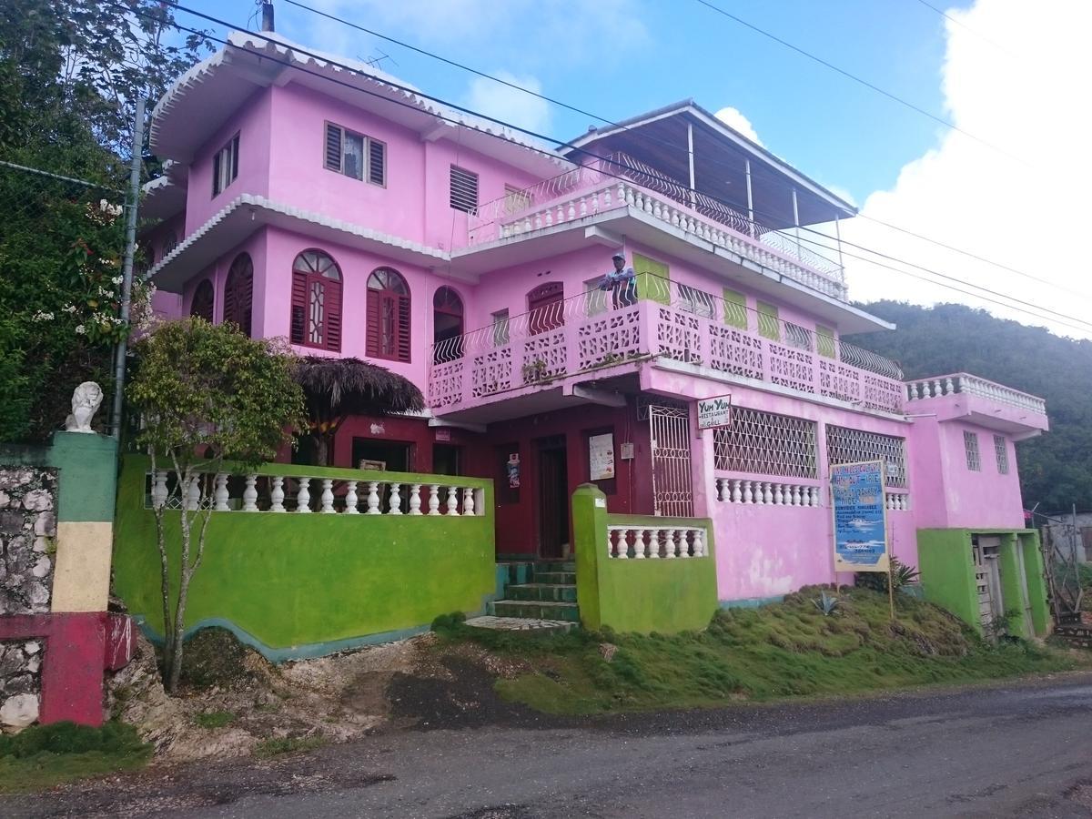 Bed & Breakfast Nine Miles Cultural Hangouts And Tours *