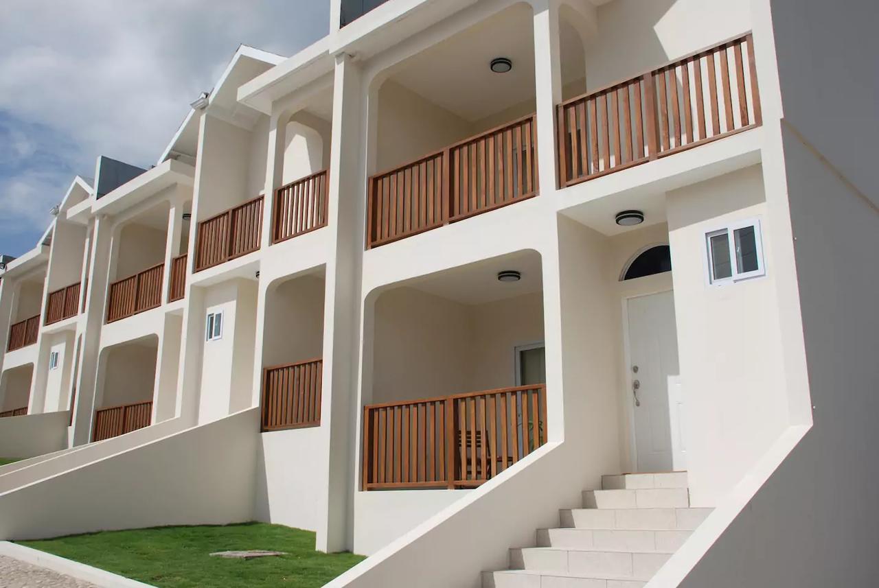 Luxury 2br Facing W/pool #5 Montego Bay