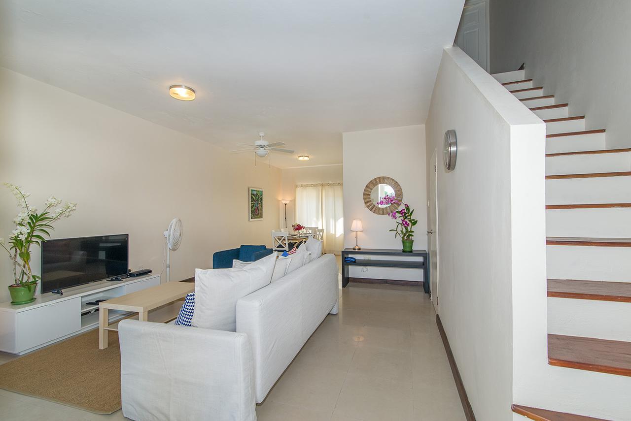 Apartment Luxury 2br Facing W/pool #5 Montego Bay