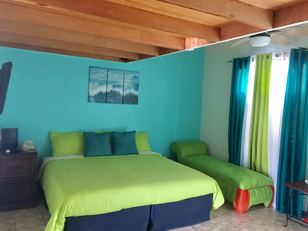 Sandcastles Hotel *
