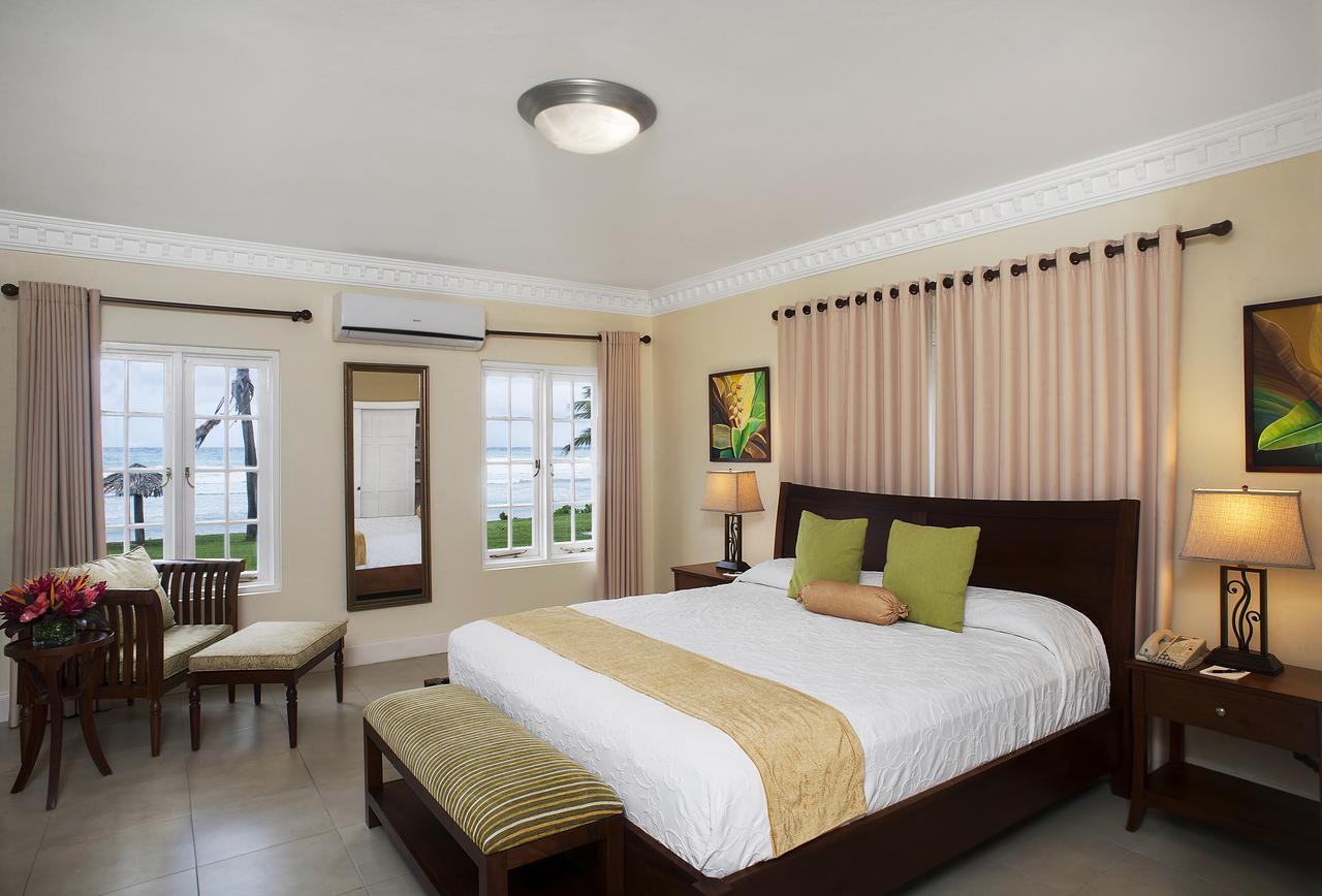 Resort Half Moon