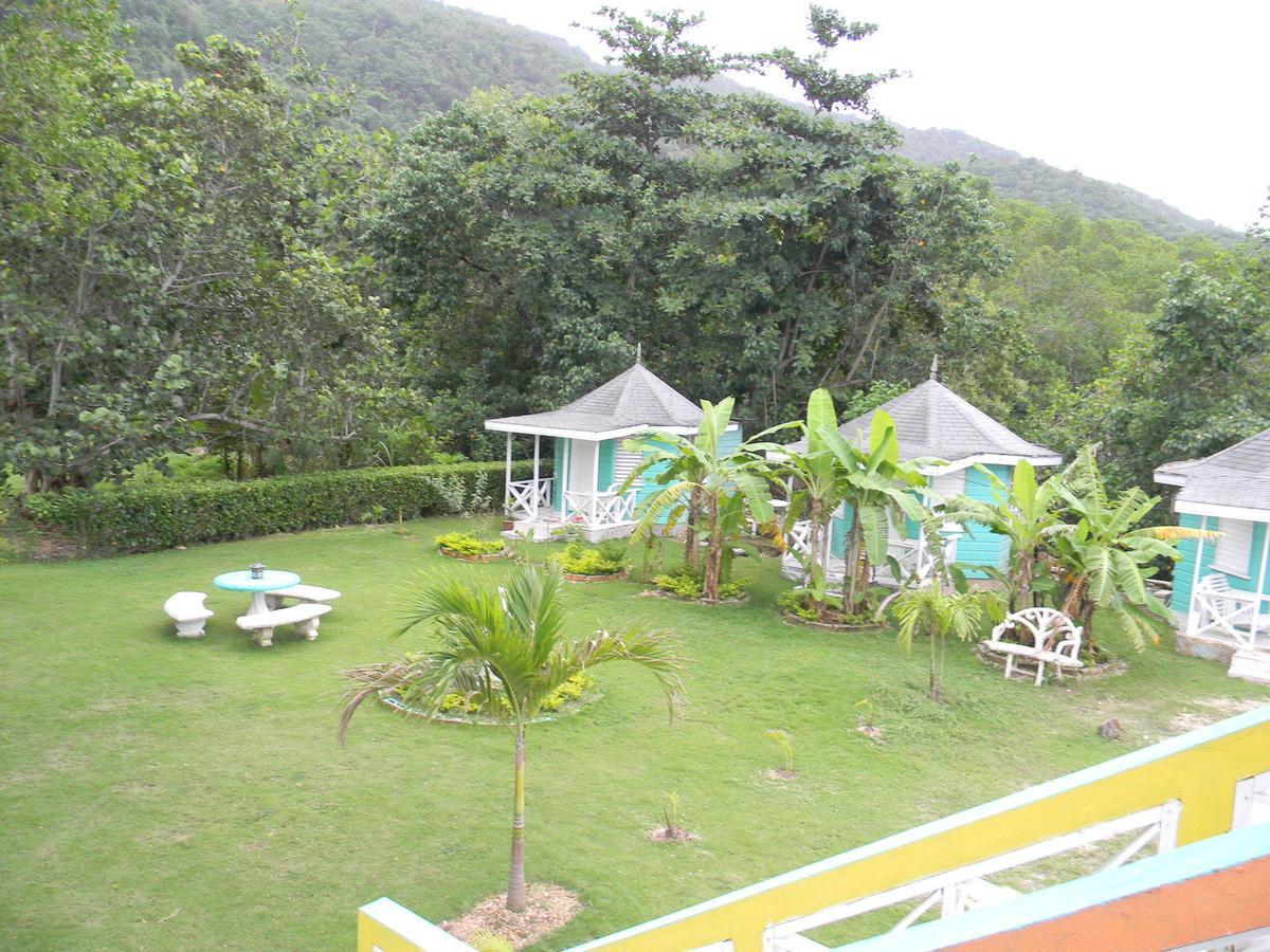 Bay Hotel Bluefields