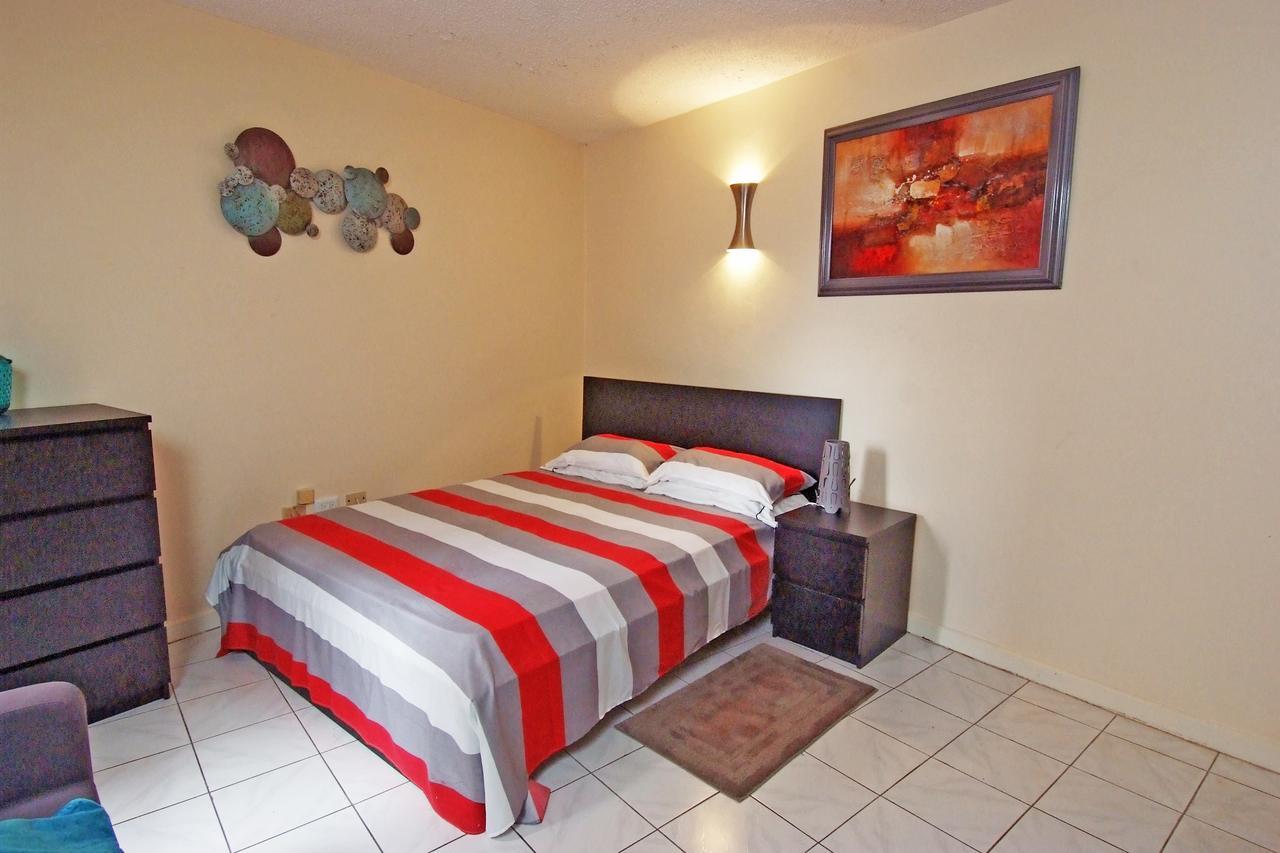 Apartamento Finest Apt # 421 Bloc # 4 Marley Manor 6 Marley Rd Kgn 6 *