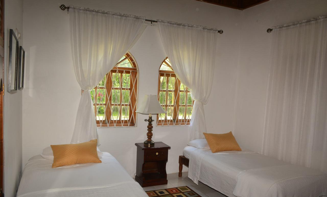 Cozy Coco * Negril