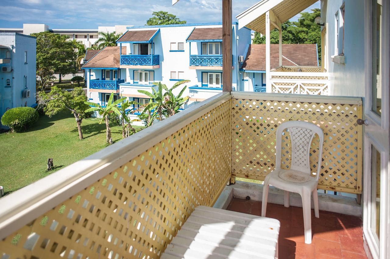 Apartment Point Village