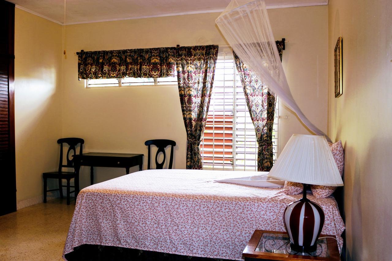 Jacks Hill Tropical Arcadia Inn Kingston