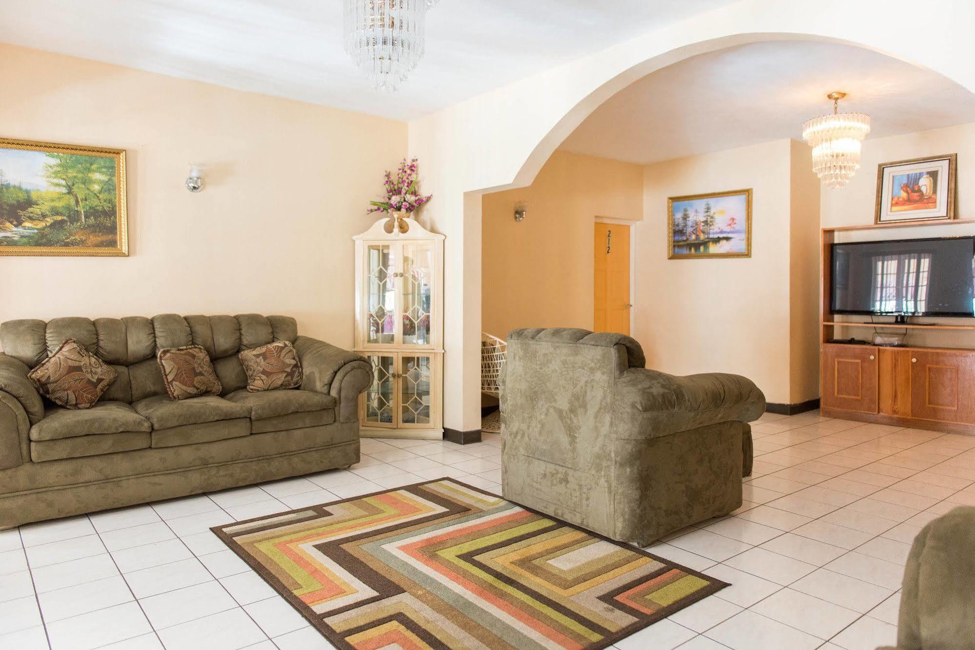 Gibb's Chateau Hotel Montego Bay