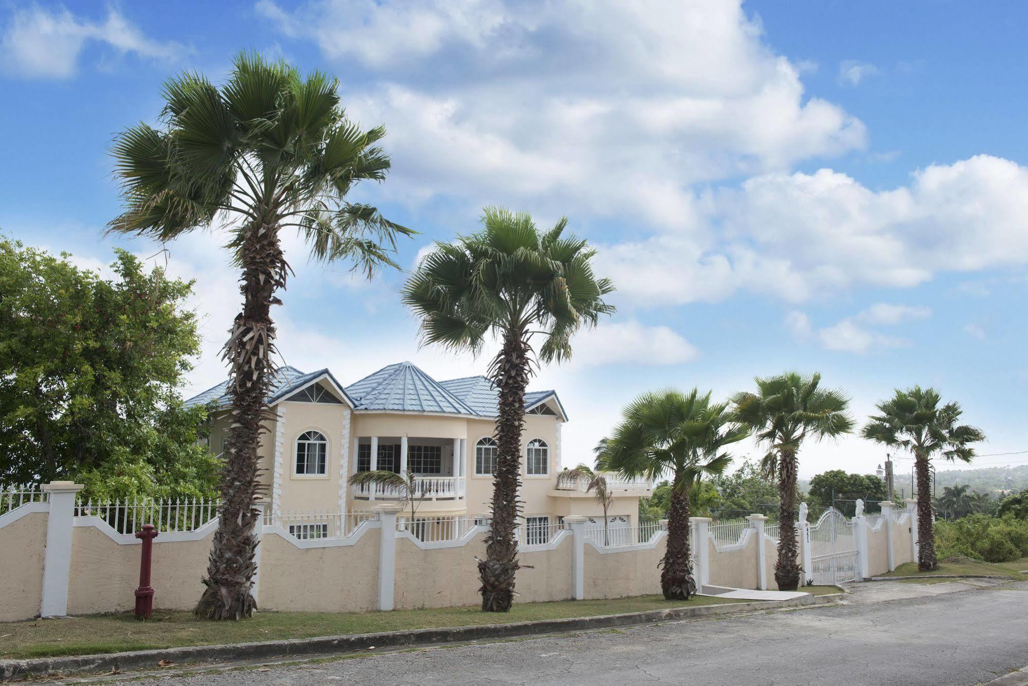 Guest house Celebrity Jamaica Montego Bay